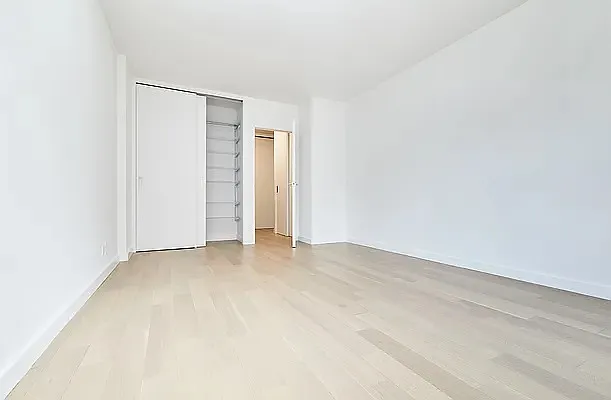 Bedroom, photo 2