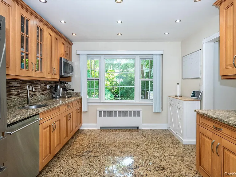 18 Carlyle Pl — Photo 10