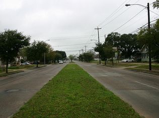 411 Crosstimbers St, Houston, TX 77022