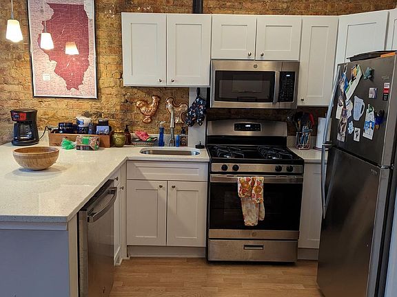 2nd image of 1926 W Leland Ave APT 2F