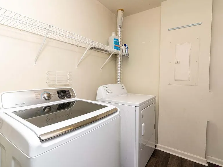 10260 Crossbow Ct #4 — Photo 11
