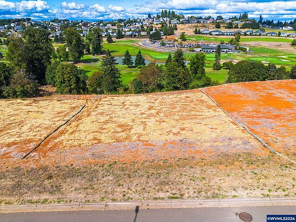 3rd image of 635 Sahalee Dr SE