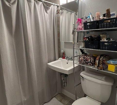 5th image of 905 N Francisco Ave #1