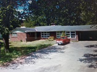 1714 S Cedar Ave, South Pittsburg, TN 37380
