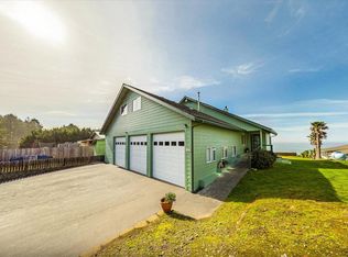 1257 Upper Pacific Dr, Whitethorn, CA 95589