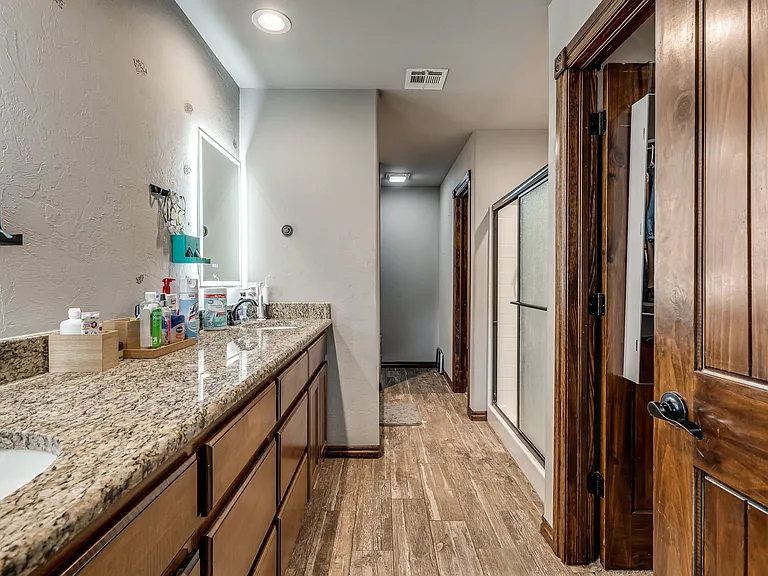 2265 County Road 1258 — Photo 41
