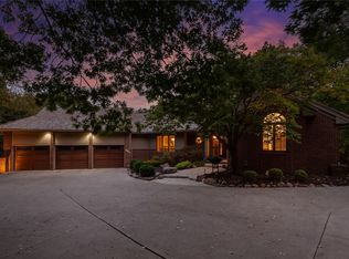 3150 Valley Ridge Ct, West Des Moines, IA 50265