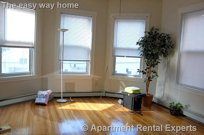 1st image of 25 Portsmouth St #2S