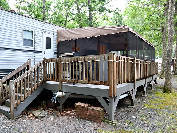4th image of 129 Alpine Dr