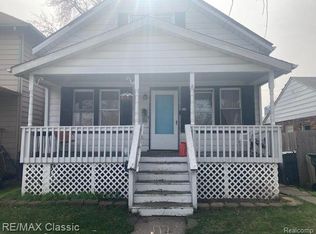 1317 Fort Park Blvd, Lincoln Park, MI 48146