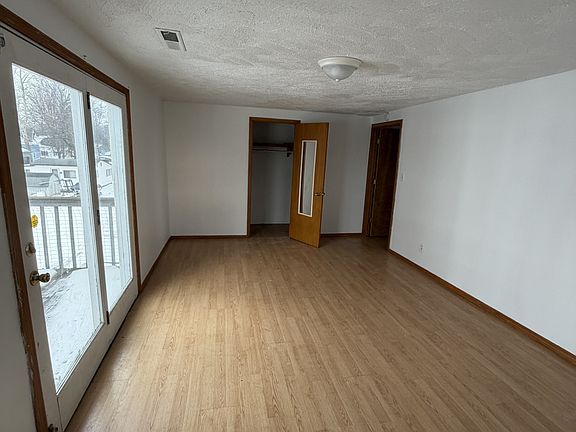 4th image of 4479 E Shore Dr APT 6