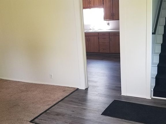 4th image of 69764 Hilltop Dr