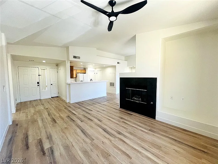 912 Duckhorn Ct #203 — Photo 7