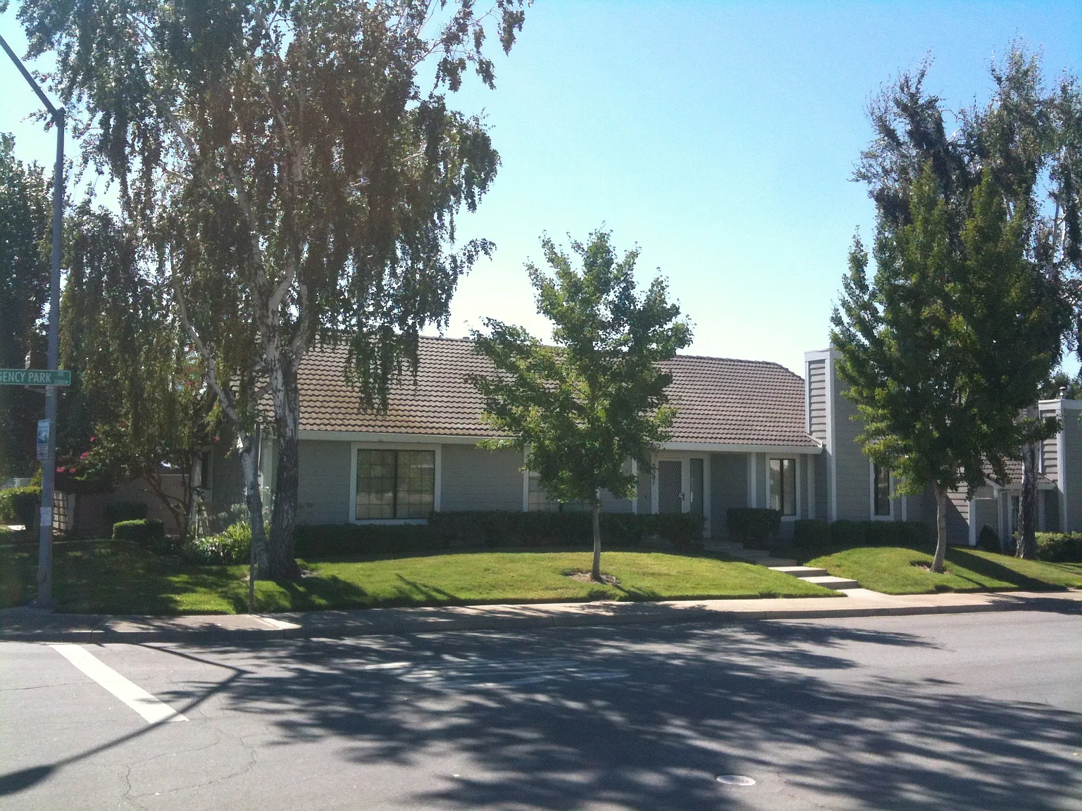 3501 Regency Park Dr photo 1