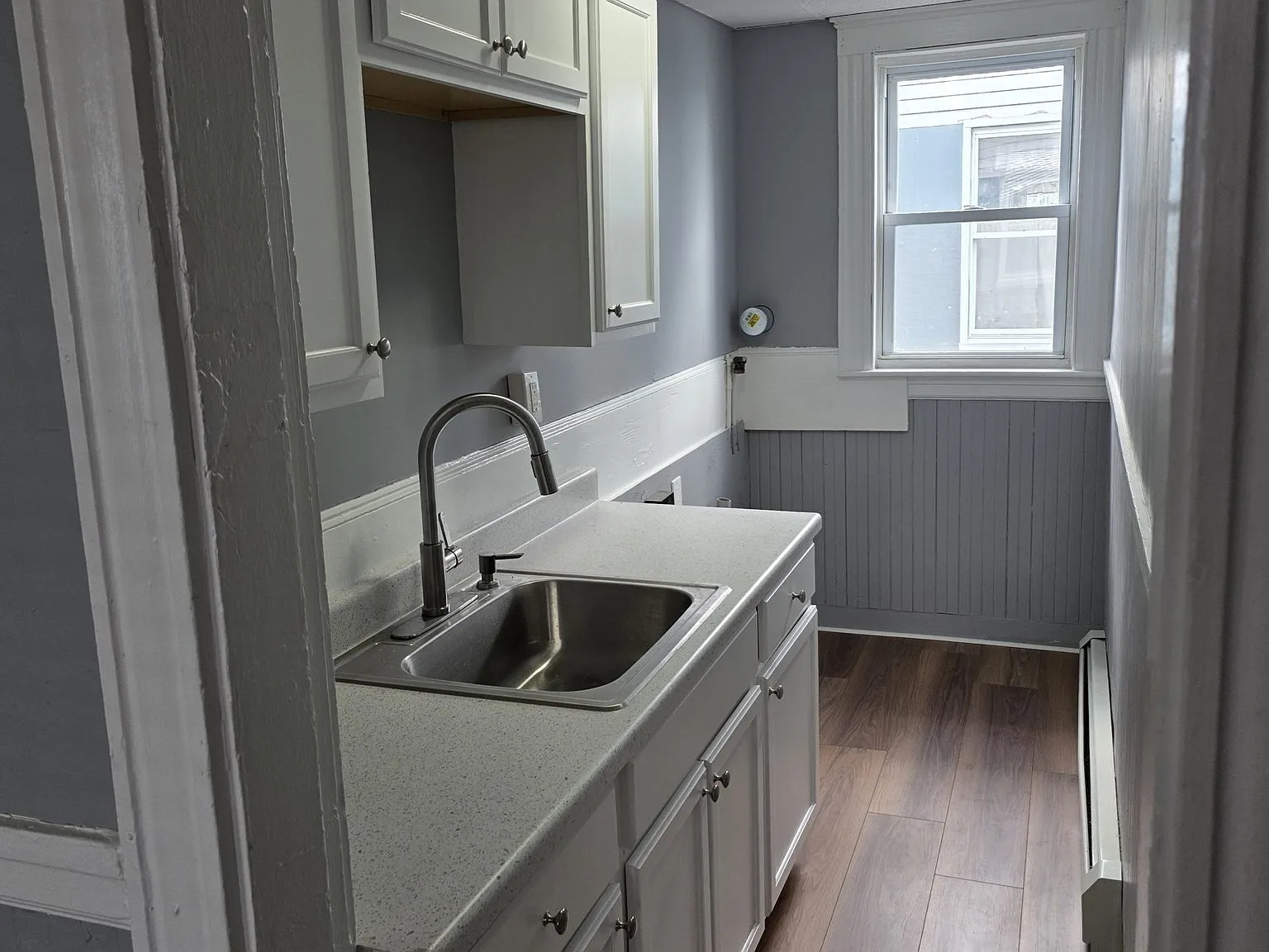 4 bed, 1.0 bath, 1365 sqft, $2,600 — Photo 4