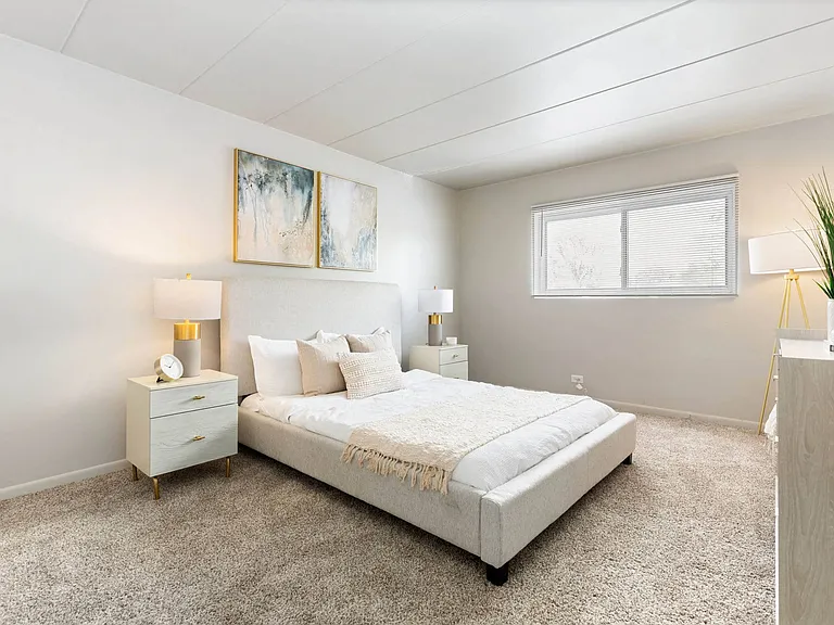 Matteson Blu — Photo 10