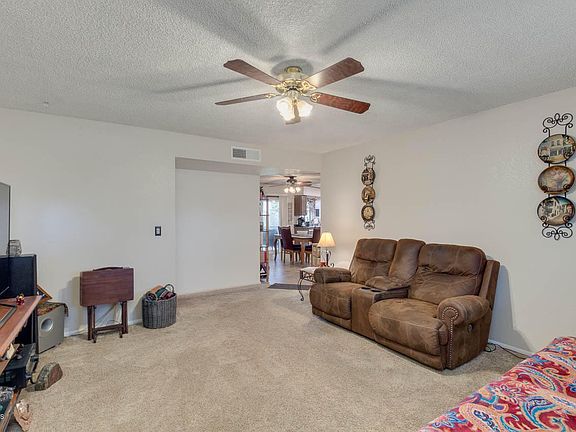 4th image of 11610 N 66th Dr
