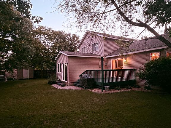 2nd image of 14350 Sandy Dr