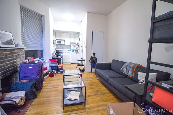 Rented by City Connections Realty | media 3