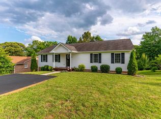 94 Valleyview Dr, Madison Heights, VA 24572
