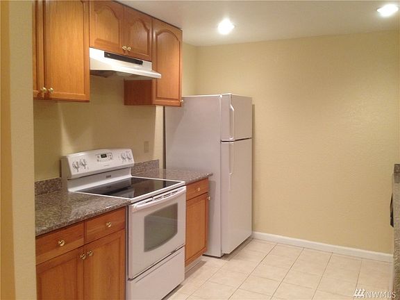 4th image of 14301 NE 7th Pl