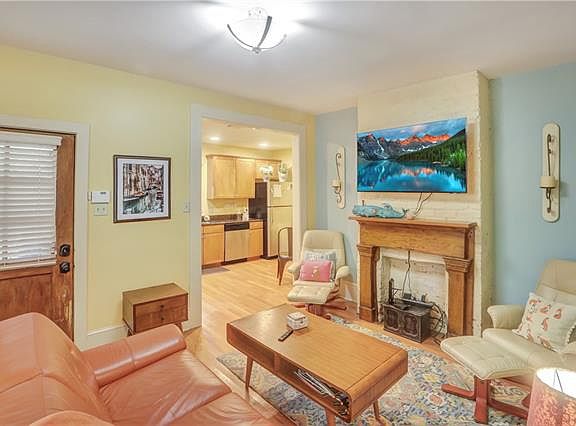 4th image of 723 Kerlerec St Unit C