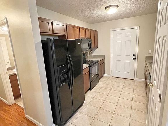 3rd image of 150 Orange Dale Ave