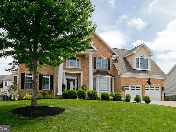 3rd image of 214 Taggart Dr