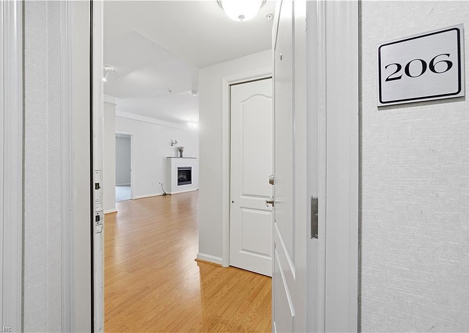1st image of 249 W Freemason St APT 206