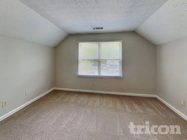 100 Creekwood Ct — Photo 11