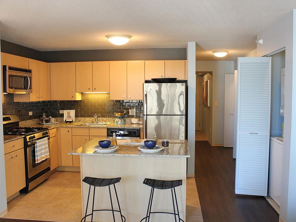 1st image of 227 N Columbus Dr