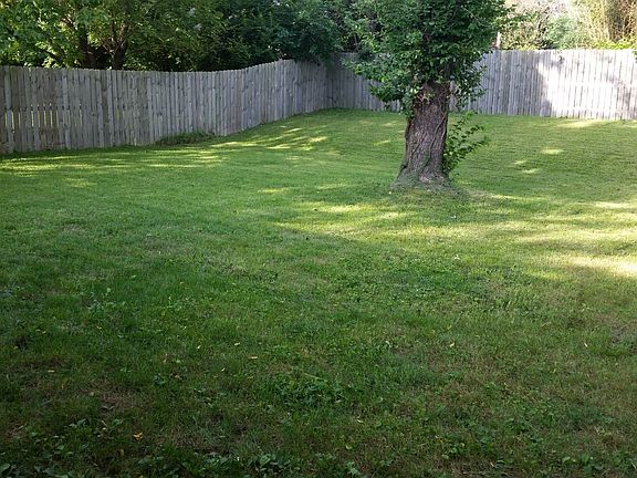 4th image of 3518 River Park Dr
