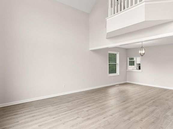 4th image of 14540 Sunfish Lake Dr
