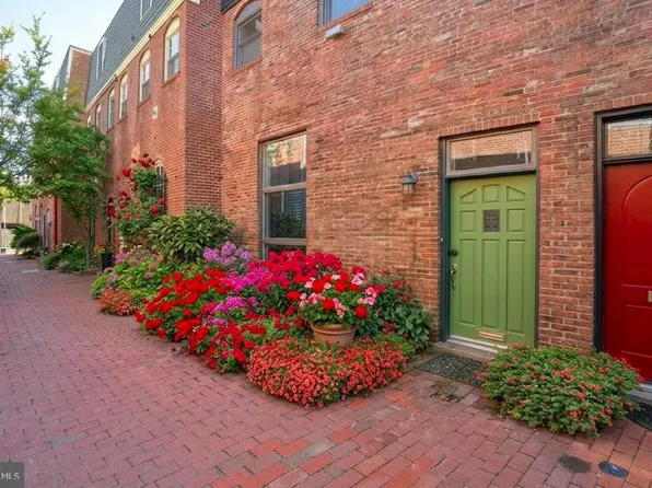 1210 Addison Walkway St, Philadelphia, PA 19147