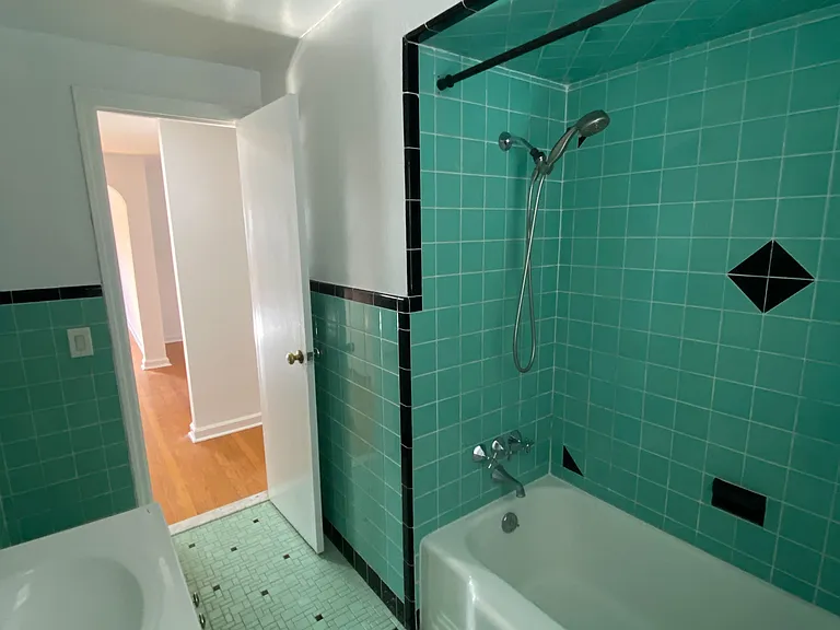 235 Pulaski Ave #2 — Photo 11