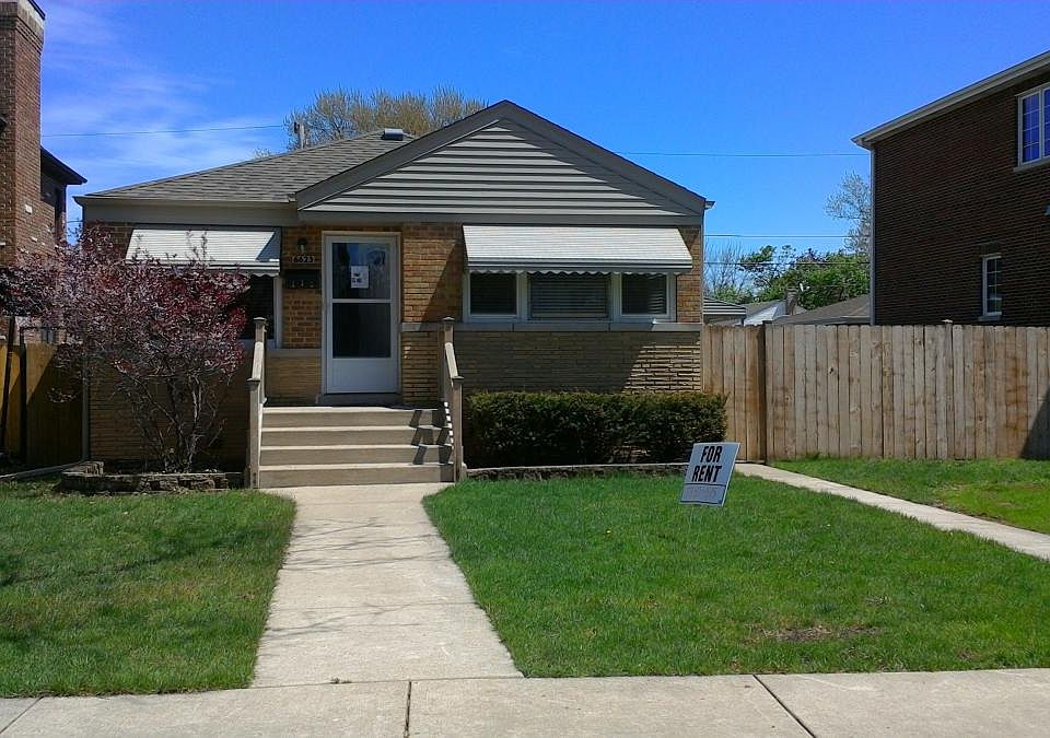 Front of Edison Park house