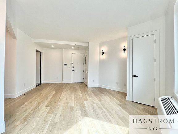 5th image of 1042 President St #3O