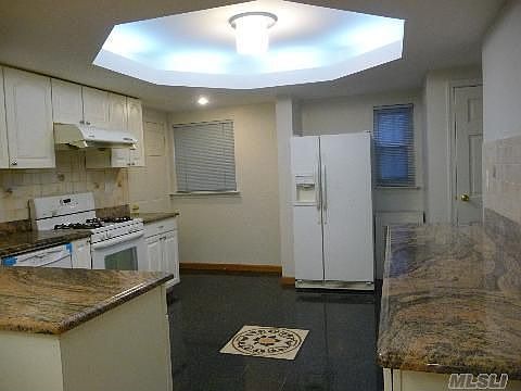 3rd image of 210-07 Richland Ave