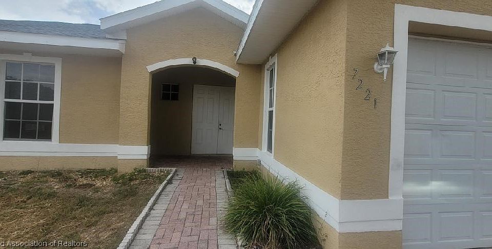 1st image of 7221 Golf Club Dr