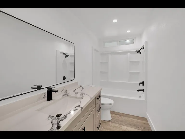 17368 Sweetaire Ave — Photo 5