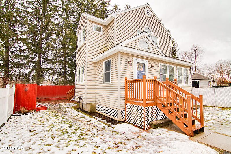 2nd image of 120 Newell St