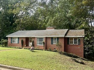 101 Lakewood Dr, Sheffield, AL 35660