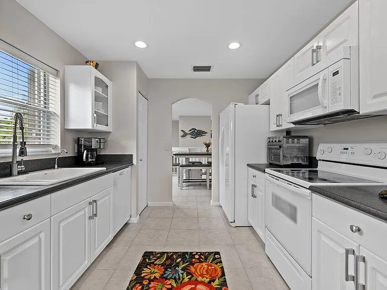 8050 Aberdeen Dr #202 — Photo 20