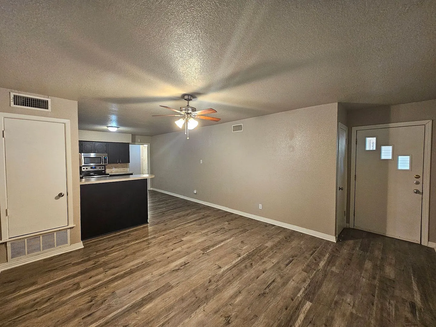1801 S 41st Street — Photo 2