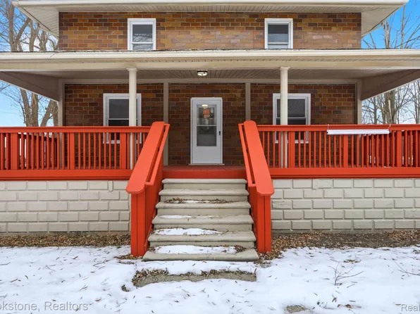 20543 Gudith Rd, Brownstown, MI 48183