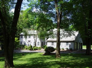 4 King Hill Ct, Denville, NJ 07834