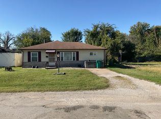 7126 Park Pl, East Saint Louis, IL 62203