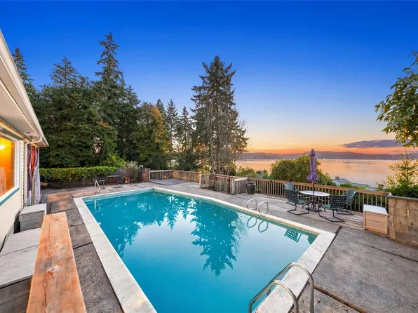 718 42nd Ave NW, Gig Harbor, WA 98335