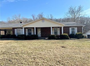 200 Oak Ave, Mount Airy, NC 27030