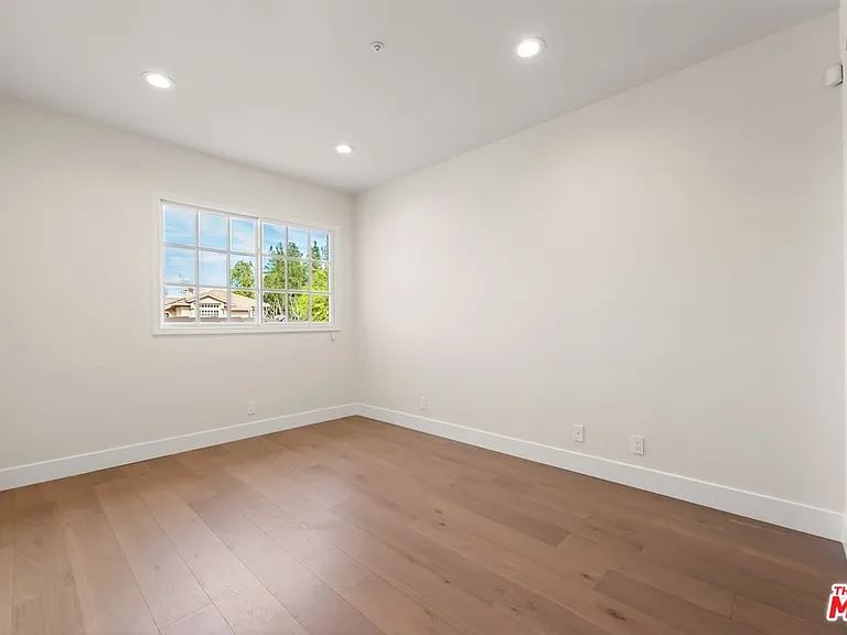 18500 Saint Moritz Dr — Photo 38